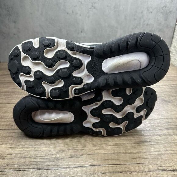 Nike~Boy’s~Air Max 270 React (BQ0103-005) Black/Gold Sneakers~Size 4.5 - Picture 7 of 8